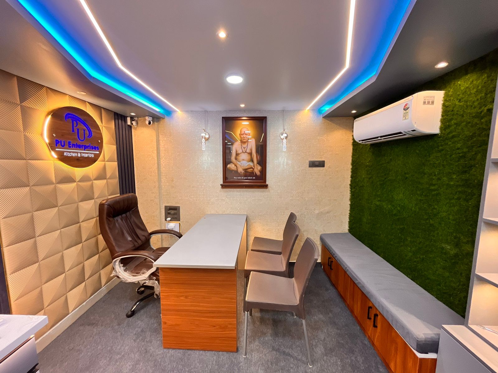 Showroom Interior 3
